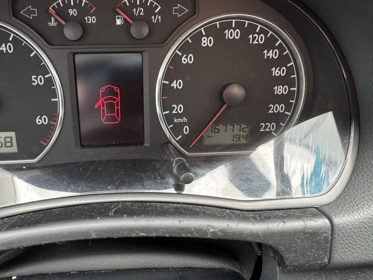 VW Automobili: VW Polo 1.4i mit schiebedach top gepflegt – Usato da Wil sg venduto da aur_b8hq 3