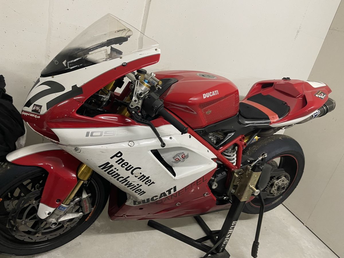 Ducati Route: Renn- oder Strassen Motorrad Ducati 1198S – D'occasion à Zuzwil SG par zubibonanza 1
