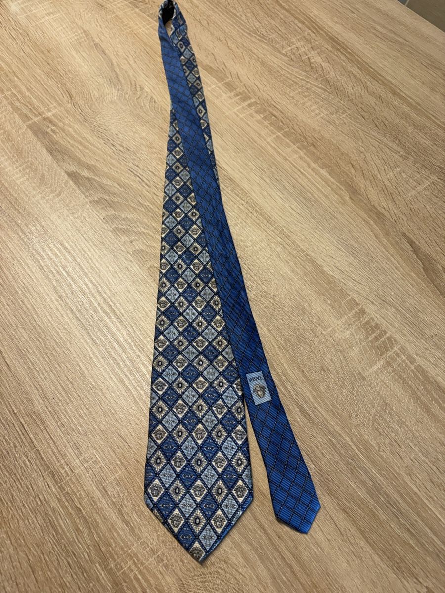 Versace Cravates: Versace Krawatte  – D'occasion à Rotkreuz par Vintage_lover1 1