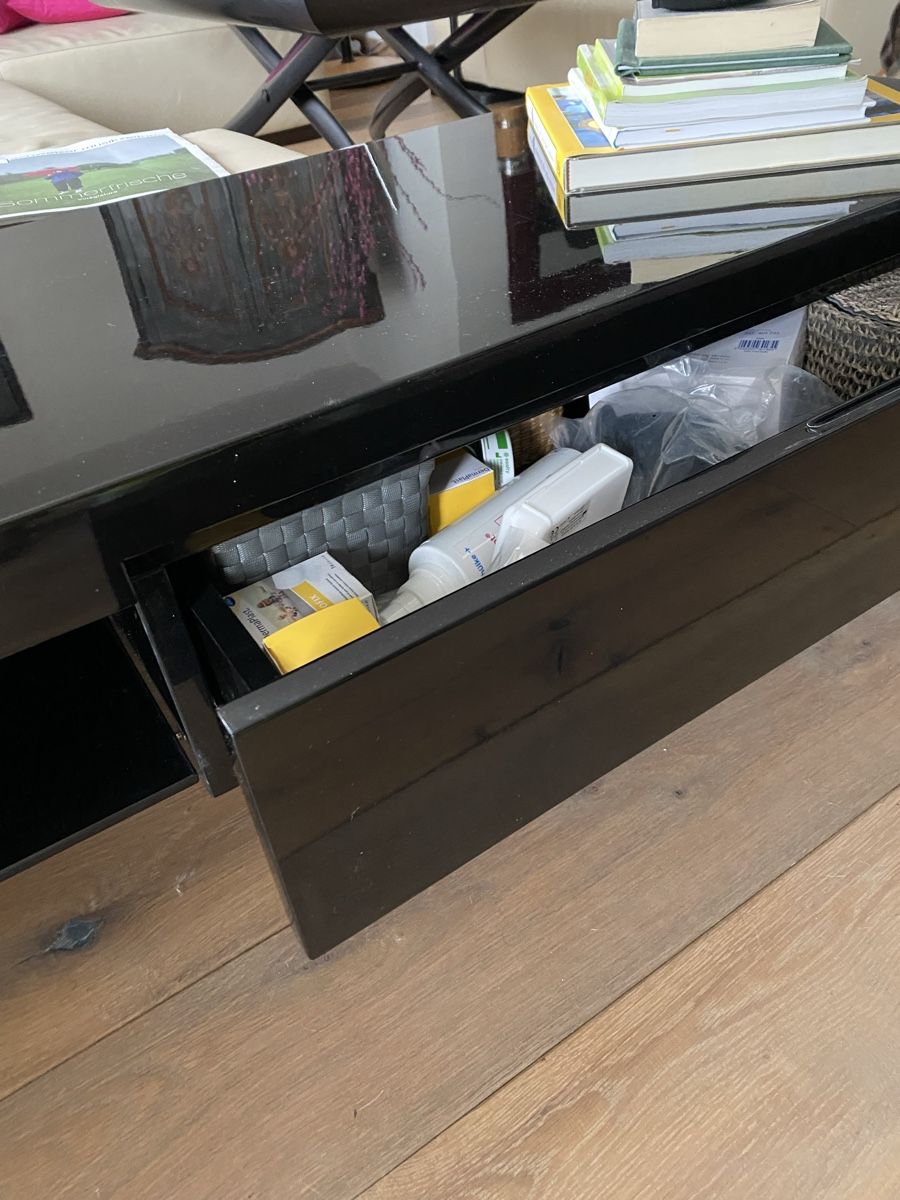 Mobili TV: Schwarzer Sideboard, Design mit Schublade, Top Zustand! – Usato da Basel venduto da fru_9xns 2
