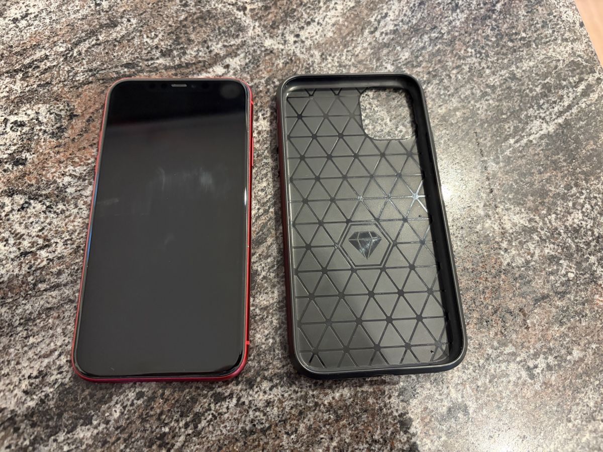 Apple Telefoni cellulari / Smartphones: iPhone 11 in rot ab 1 CHF – Usato da Volketswil venduto da mar_b99n