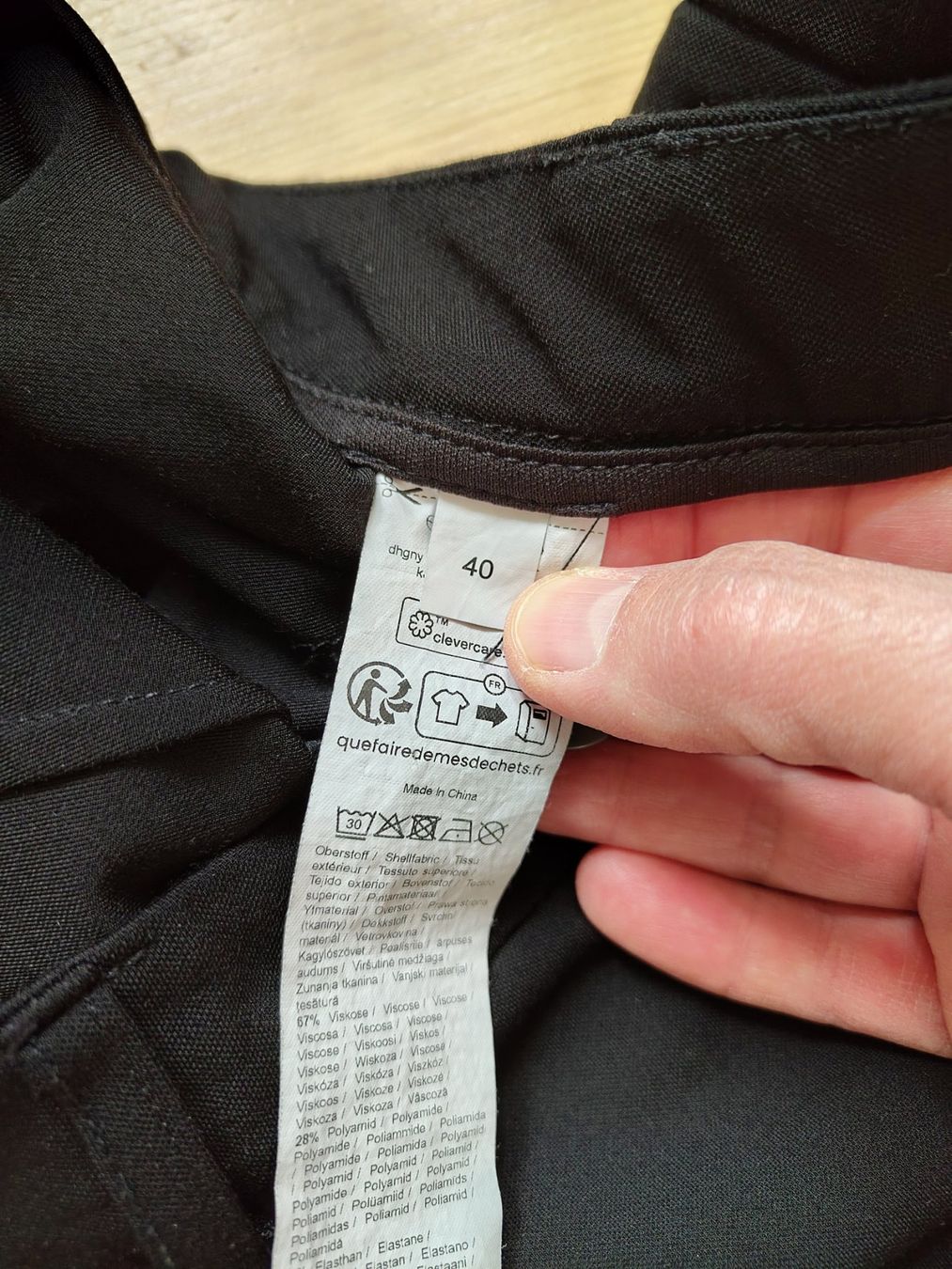 Pantaloni: Schwarze Stoffhose Grösse 40 – Usato da Basel venduto da ste_g9bv 2
