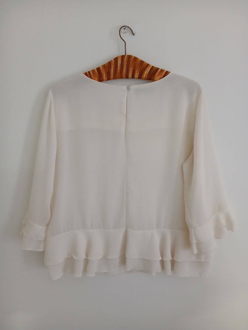 Camicette: Rinascimento Blouse Cream Size L – Nuovo (secondo la descrizione) da Wil SG venduto da tre_g2l7 3
