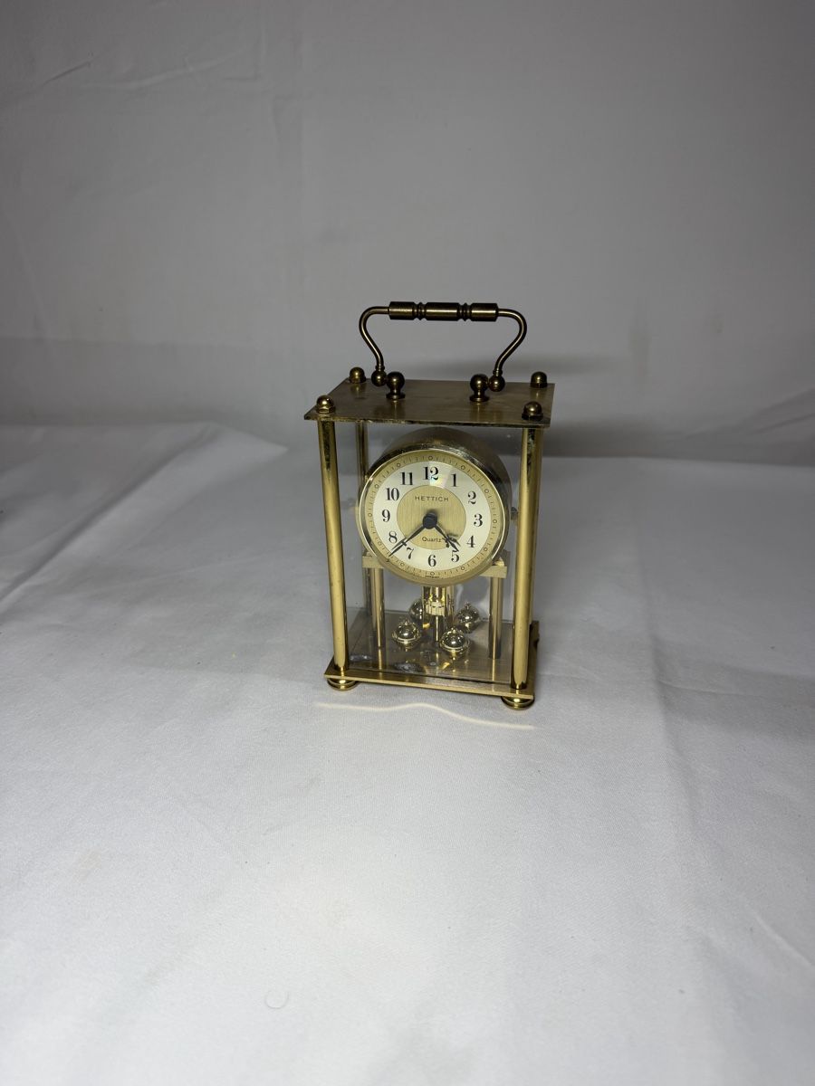 Orologi da terra & Orologi da parete: Tischuhr Hettich /Quartz – Usato da Oberwil BL venduto da Hariva 2