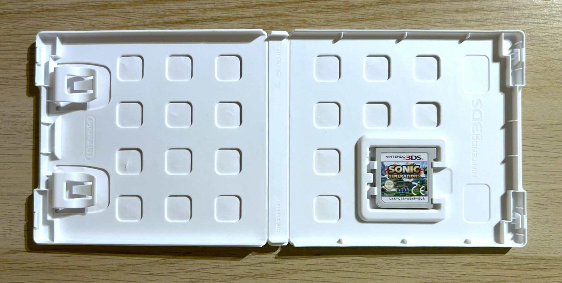 Sonic Giochi: Sonic Generations Nintendo 3DS – Usato da St. Gallen venduto da Alpine.Arcade 2