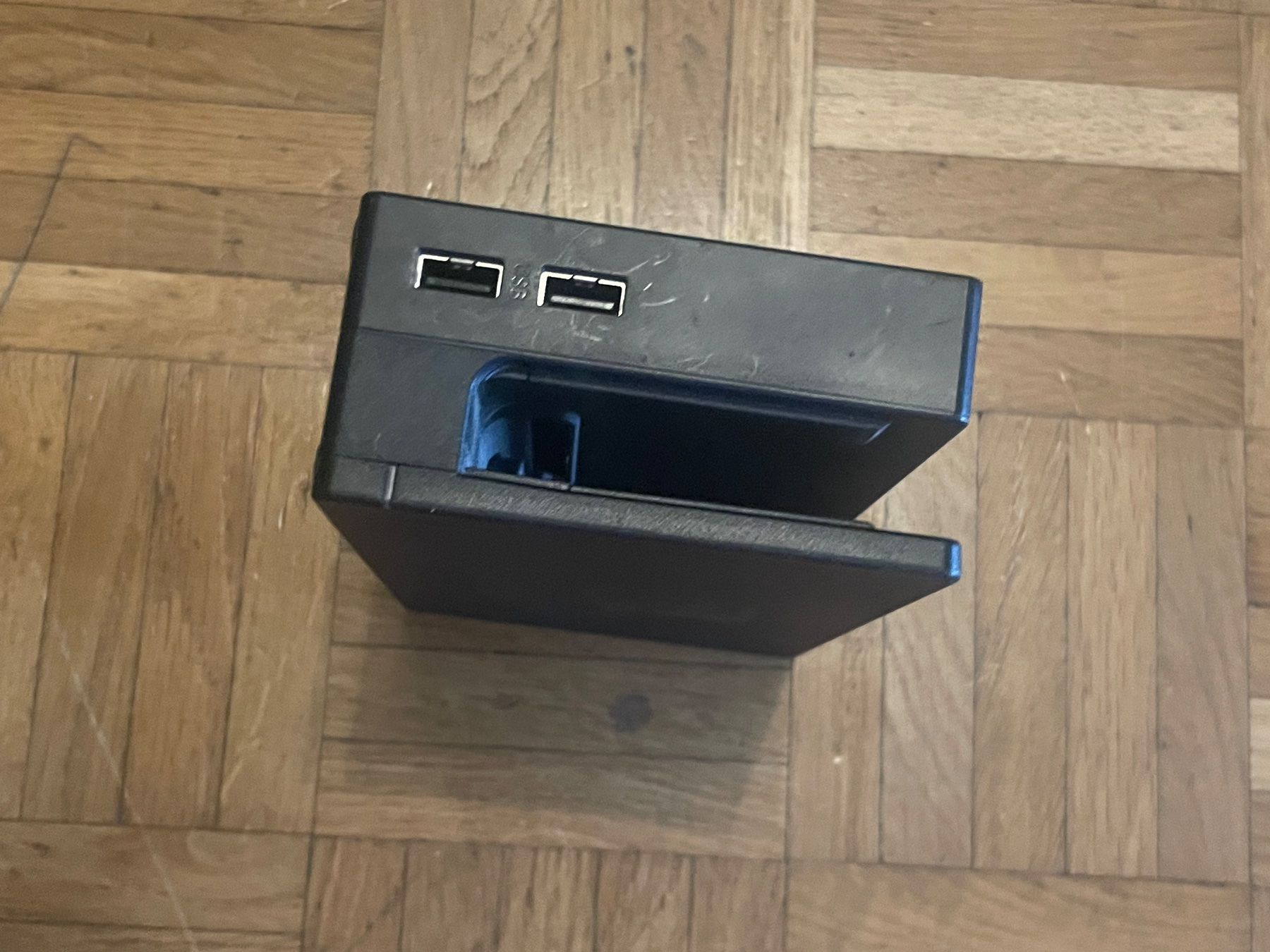 Nintendo Console: Nintendo Switch Docking Station – Usato da Zürich venduto da beli_30 1