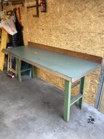 Werkbank Metallgrün / Robust