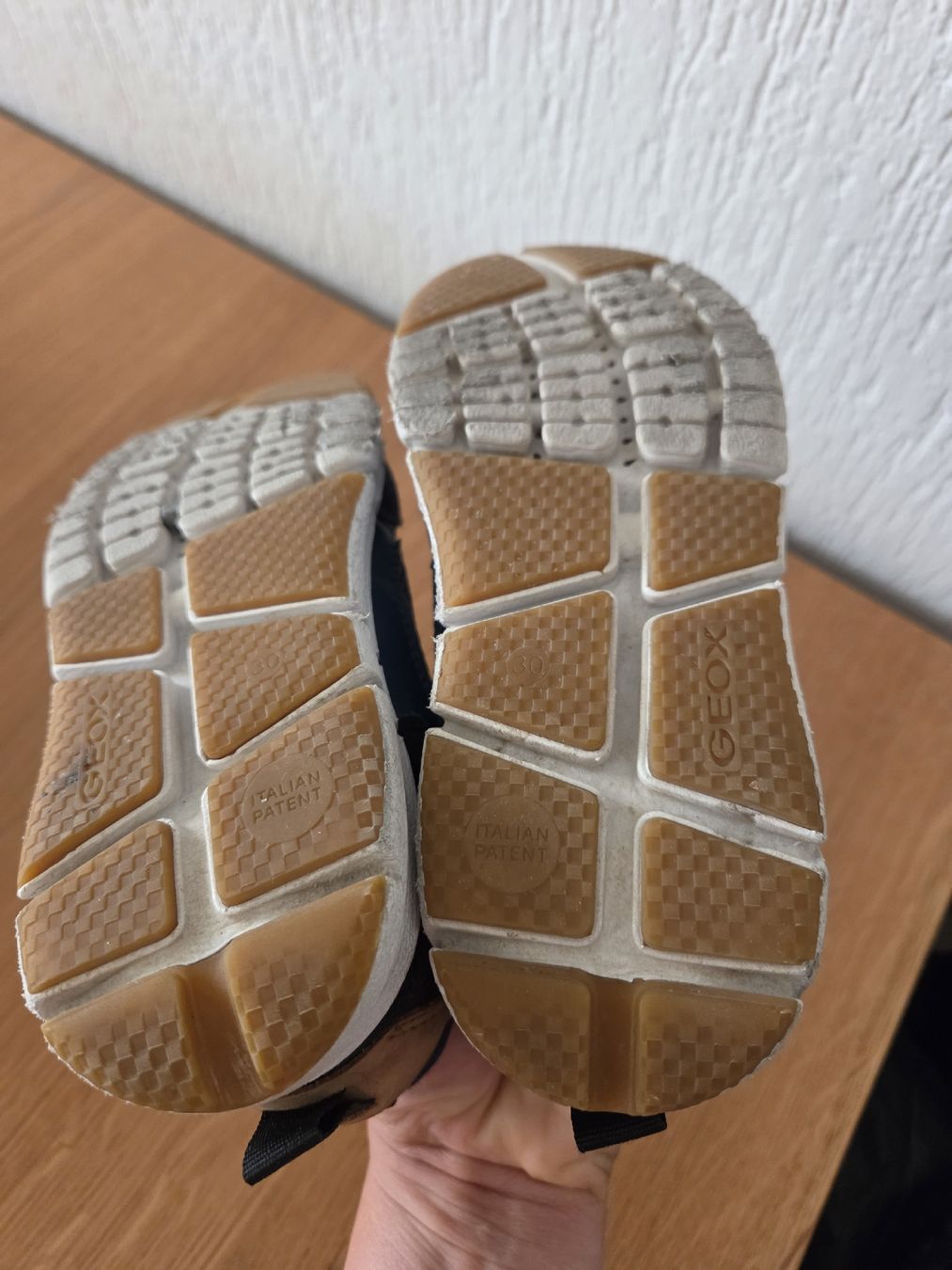 Geox Scarpe per ragazzi: Geox Sneakers 30 blau – Usato da Oberuzwil venduto da Umlobo 4