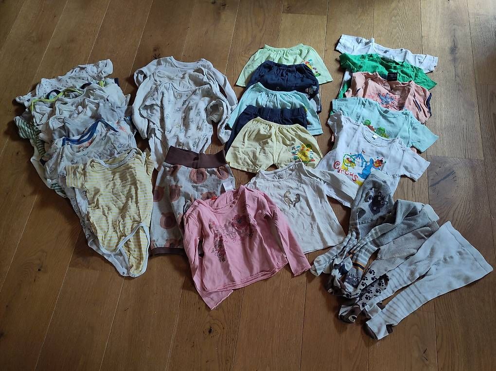 Lotti & Set di vestiti: Kleiderpaket Grösse 62 – Usato da Igis venduto da Ricema