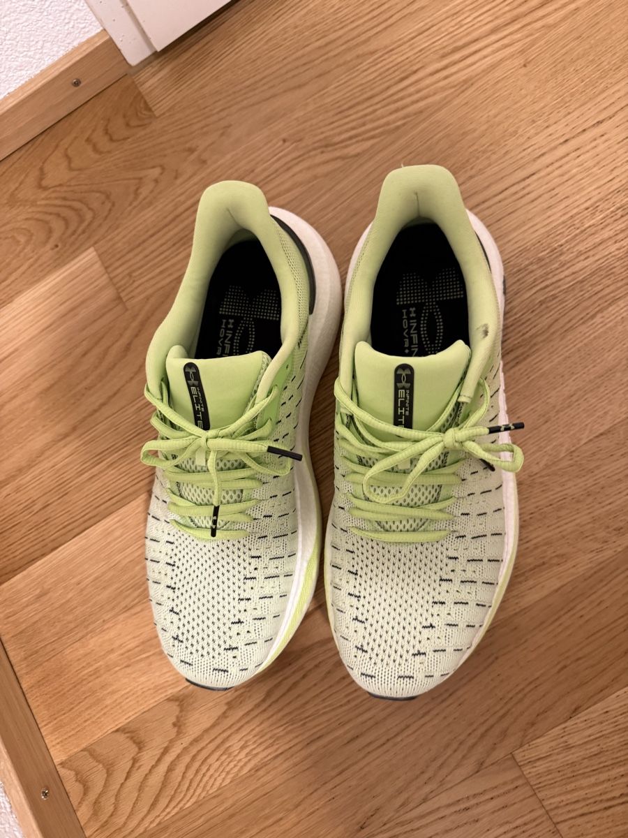 Under Armour Scarpe da uomo: Under Armour Infinite Elite – Usato da Recherswil venduto da Noname1 1