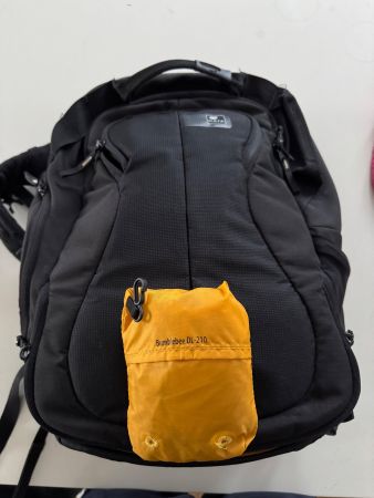 Kata Bumblebee DL-210
