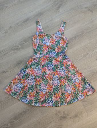 Buntes Sommerkleid mit Blumenmuster Grösse 36