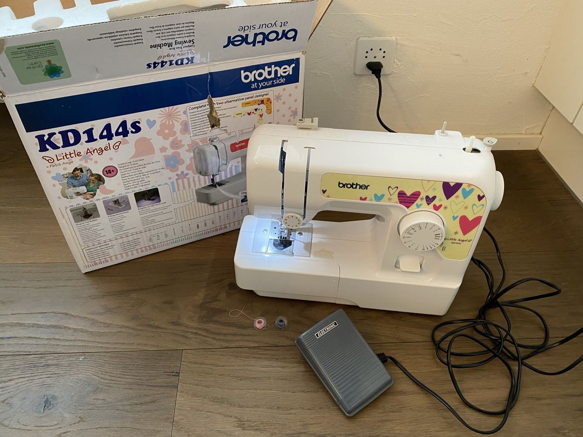 Tutte le macchine: Brother KD144S Little Angel – Usato da Winterthur venduto da tanscha
