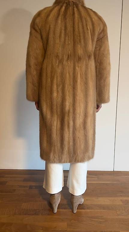 Nerz Cappotti: Manteau en véritable vison / Nerz-Mantel – Usato da Eschlikon TG venduto da ginkgobiloba1 3
