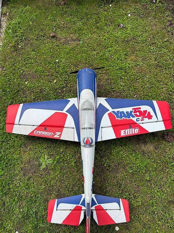 E-Flite Modellismo RC: Avion RC E-Flite Carbon-Z Yak 54 – Usato da Oulens-sous-Echallens venduto da Chewi77