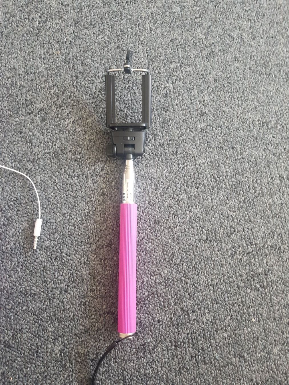 Supporti a parete: Selfie Stick + Mono Pod – Nuovo (secondo la descrizione) da Schöfflisdorf venduto da CrRG21 2