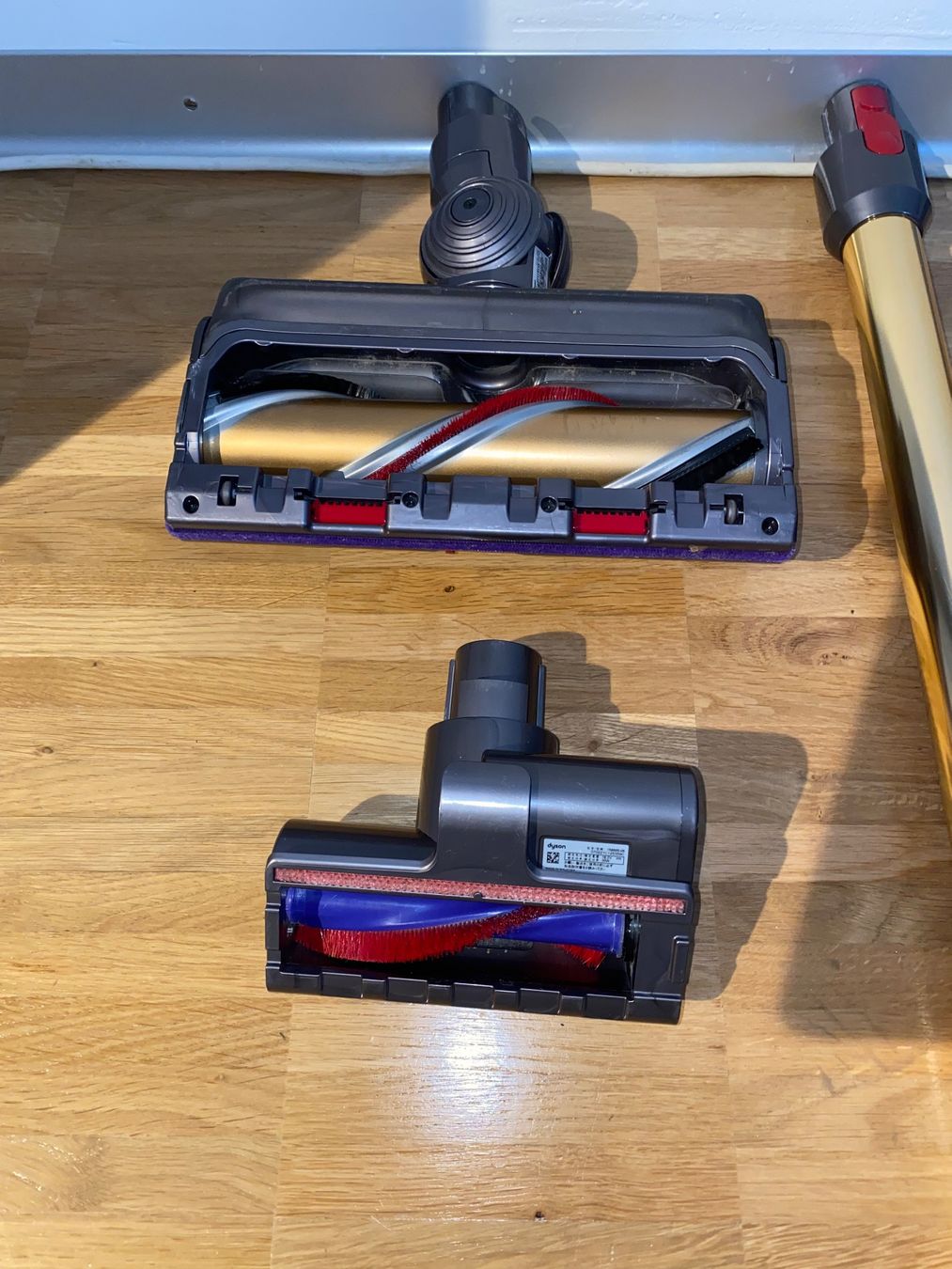 Dyson Aspirapolveri & Accessori: Dyson Staubsauger mit Zubehör und Ladekabel – Difettoso da Rotkreuz venduto da mia_dc2r 1