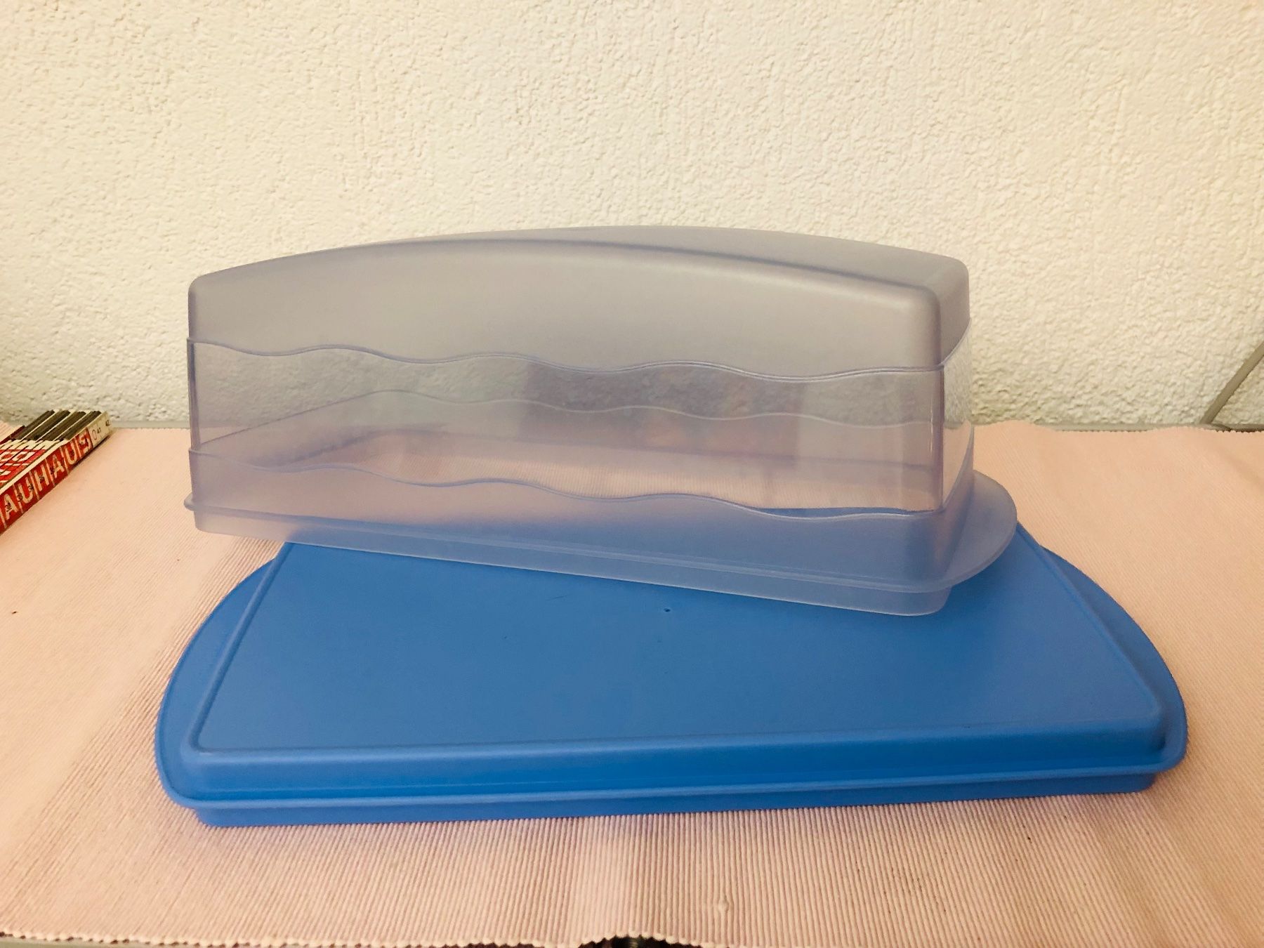 Tupperware Contenitori & Simili: Tupperware Tupper Kuchenbehälter Transportbox Muffins Cake – Usato da Frauenfeld venduto da Babytimmy 2