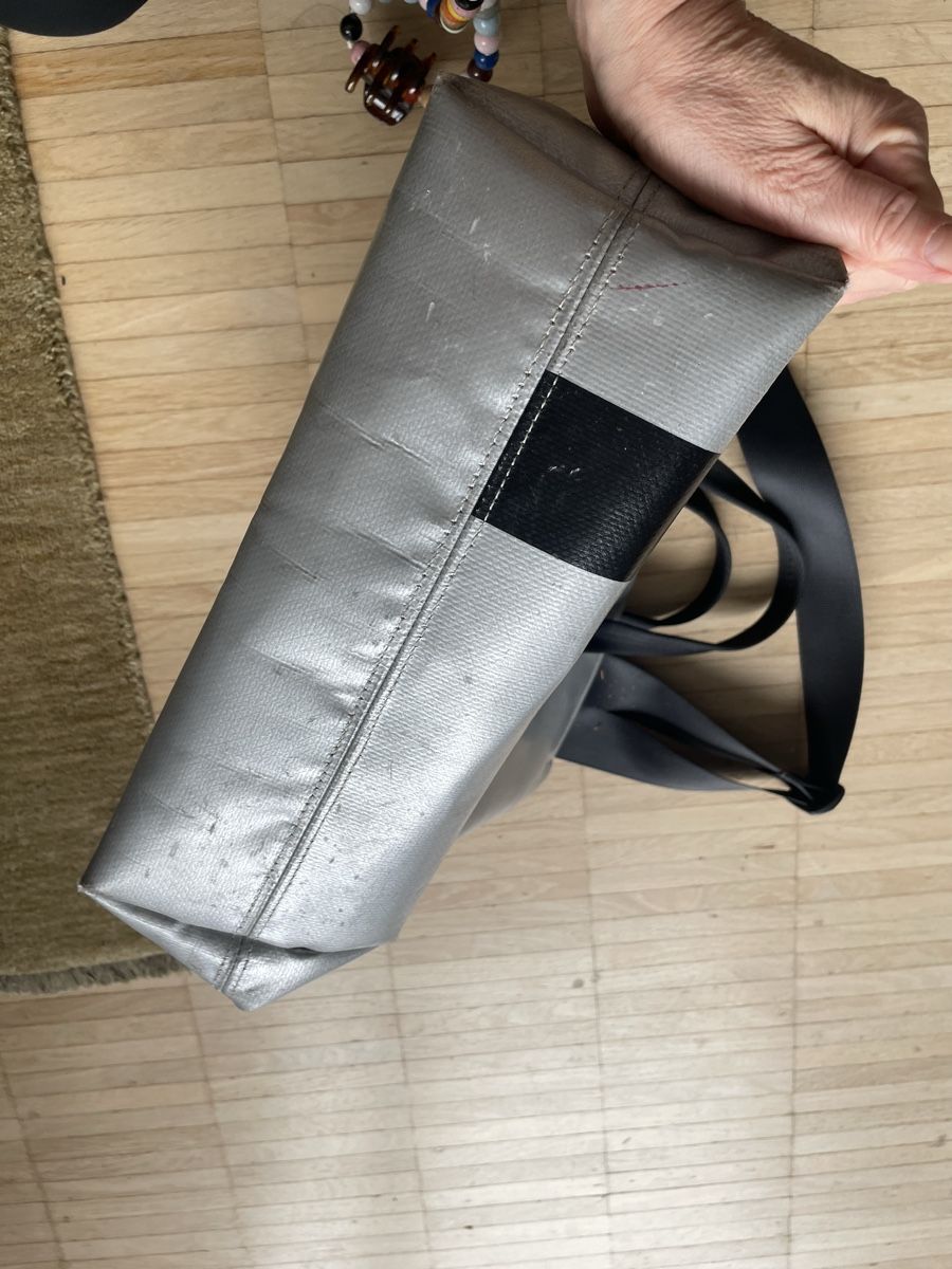 Freitag Borse: Original Freitag Tasche Leland  silber – Usato da Uster venduto da 69madonna 1