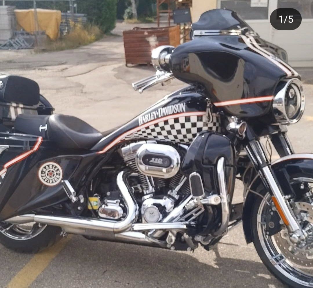 Harley-Davidson Touring: Harley davidson street glide cvo bagger – Usato da La Chaux-de-Fonds venduto da har_h7mq
