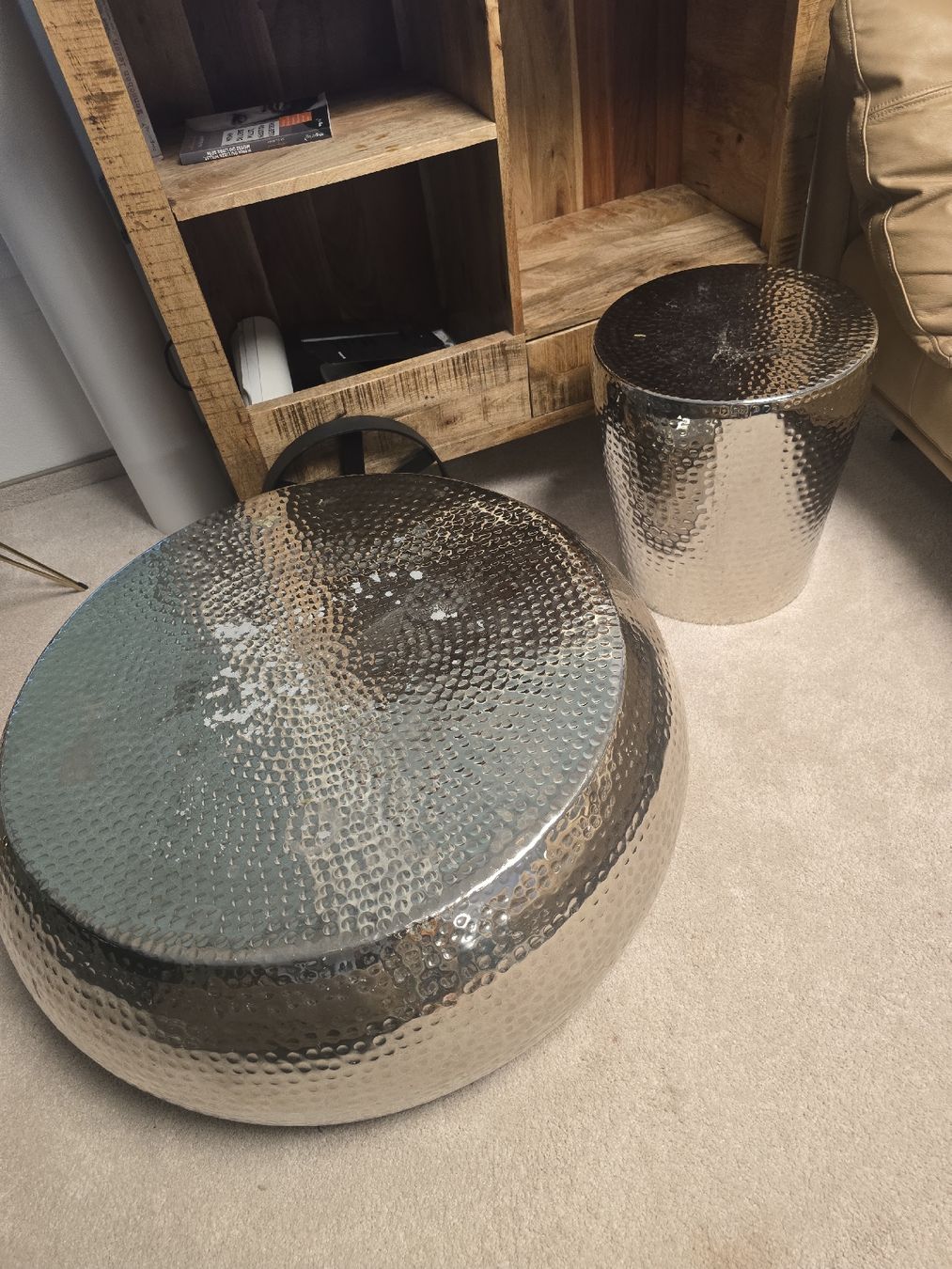 Set de table et chaises:  Beistelltisch-Set rund Metall silber – D'occasion à Stein am Rhein par dom_k28v