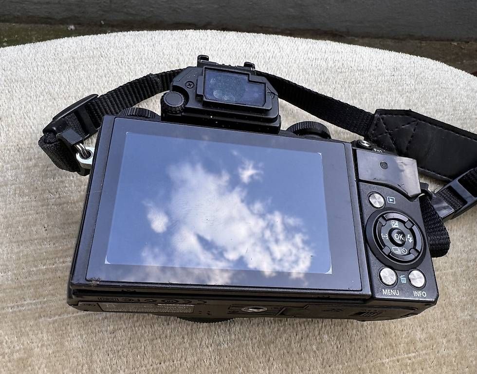 Fotocamera: Olympus Styles 1 – Usato da Basel venduto da ninenintynine 2