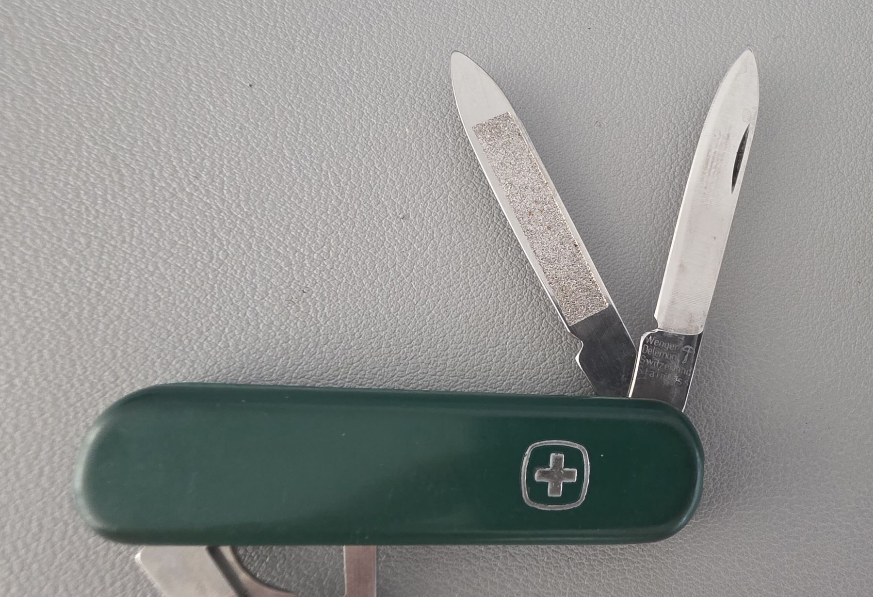 Wenger Couteaux de poche: Wenger Sackmesser - ALPINA – D'occasion à Niederuzwil par 262305 4