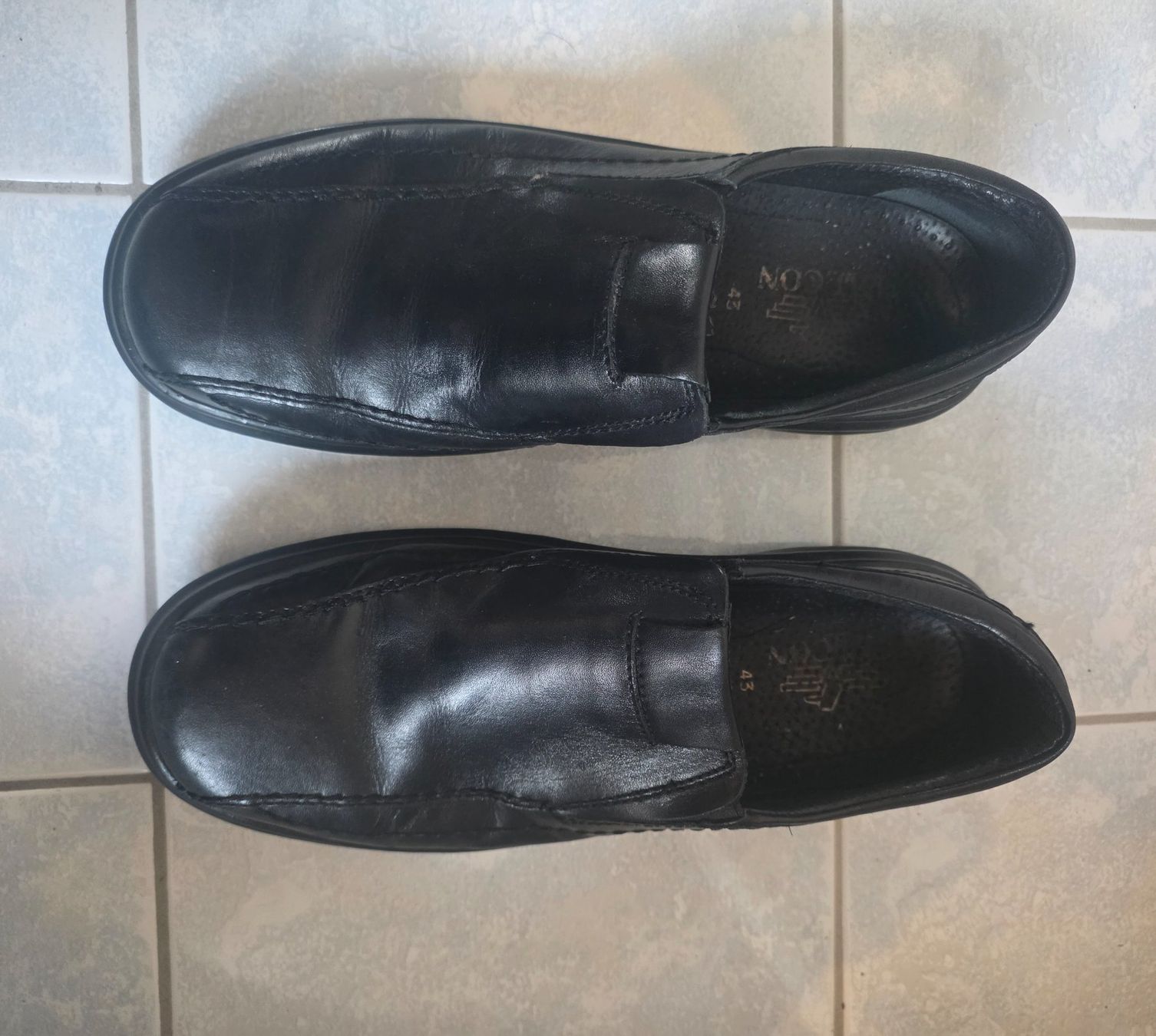 Scarpe da uomo: Chaussures Homme - Falcon - Taille 43 – Usato da Jouxtens-Mézery venduto da ger_hpd5 1