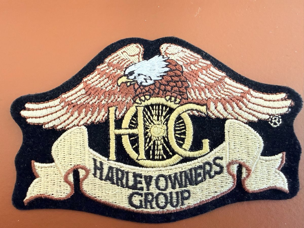 Harley-Davidson Toppe: Harley Owners Group Patch & Pin Set - Ride in Style! – Nuovo (secondo la descrizione) da Meilen venduto da tachel 2