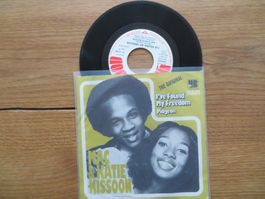 Mac & Katie Kissoon - I've Found My Freedom Single