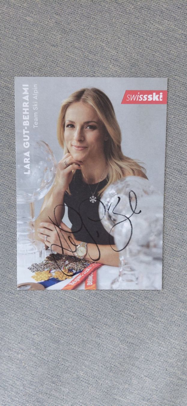 Autografi: Autogrammkarte Lara Gut Behrsmi – Usato da Schmerikon venduto da Olympia04