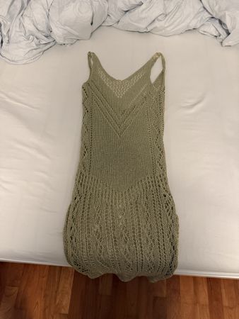 Goldiges Strand Strickkleid