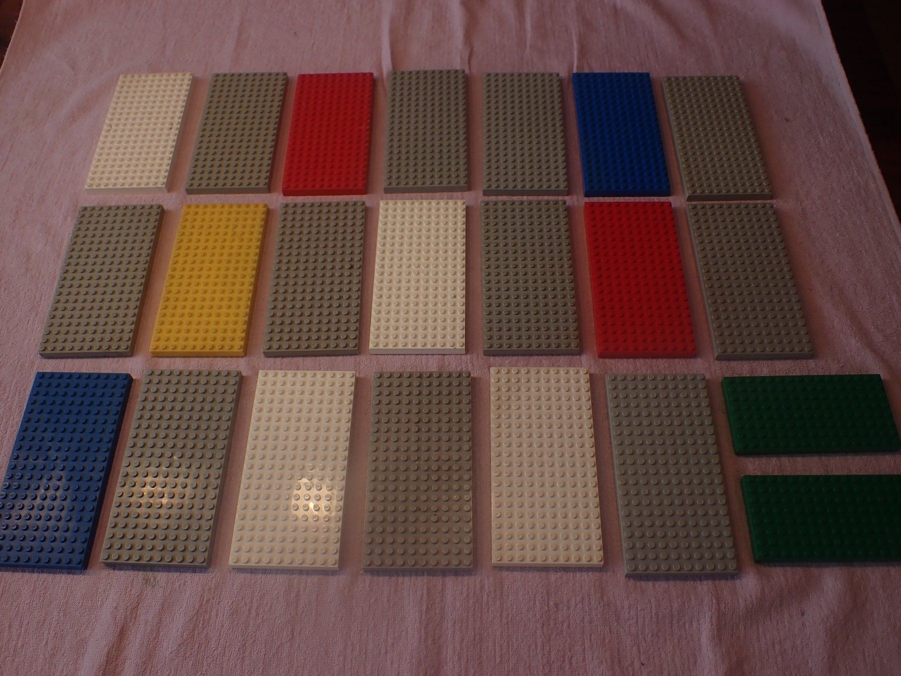 Lego Jeux de construction: 22 dicke Platten von LEGO System – D'occasion à Geroldswil par boy5toy