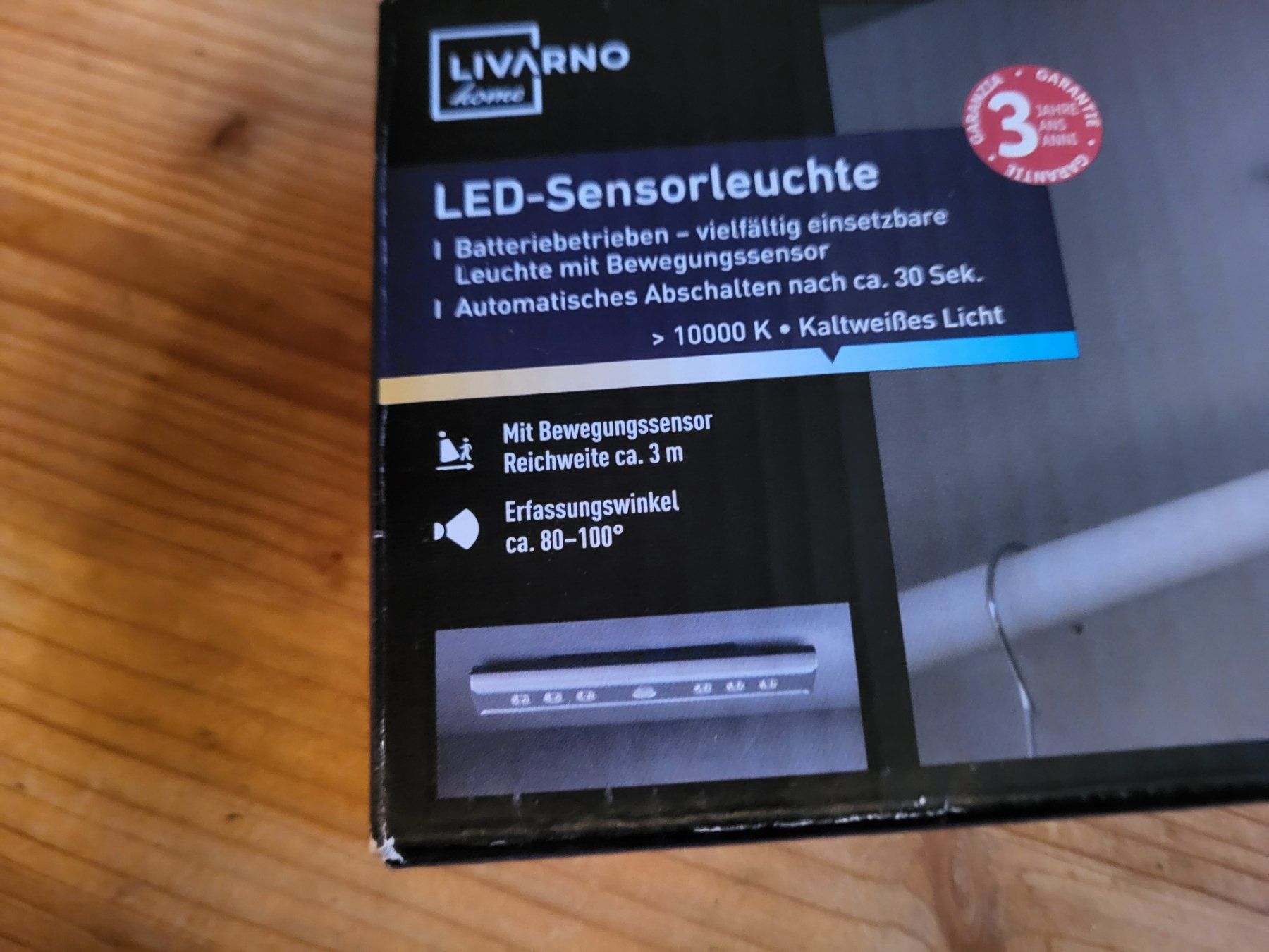 Lampade: LED Sensorleuchte in OVP, ungebraucht – Nuovo e nell'imballaggio originale da Guggisberg venduto da Aegertenlehn 1