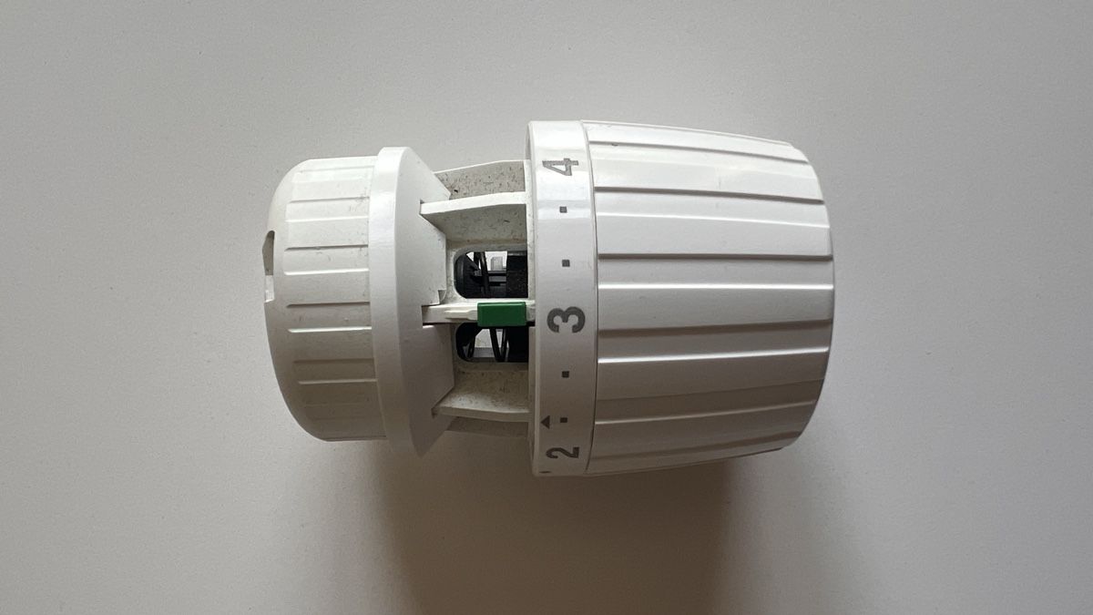 Sonstige Gartengeräte: Danfoss Thermostatventilgehäuse Radiatorventil Weiss 5 Stu – Gebraucht aus Bühler von LICHTIG 1