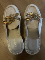 Catwalk Pantoletten beige mit Kette guter Zustand