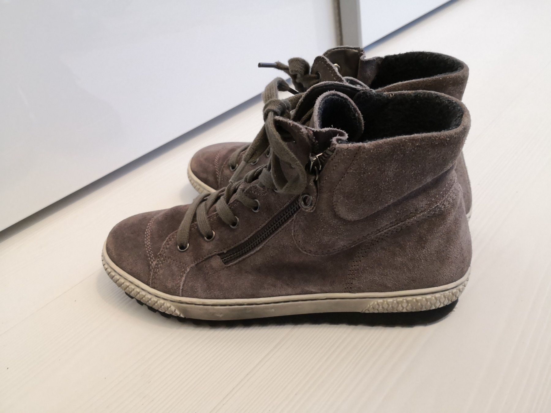 Gabor Scarpe da donna: 🤩GABOR SNEAKER WILDLEDER GRAU – Usato da Olten venduto da Naja-Twins-Twins 5
