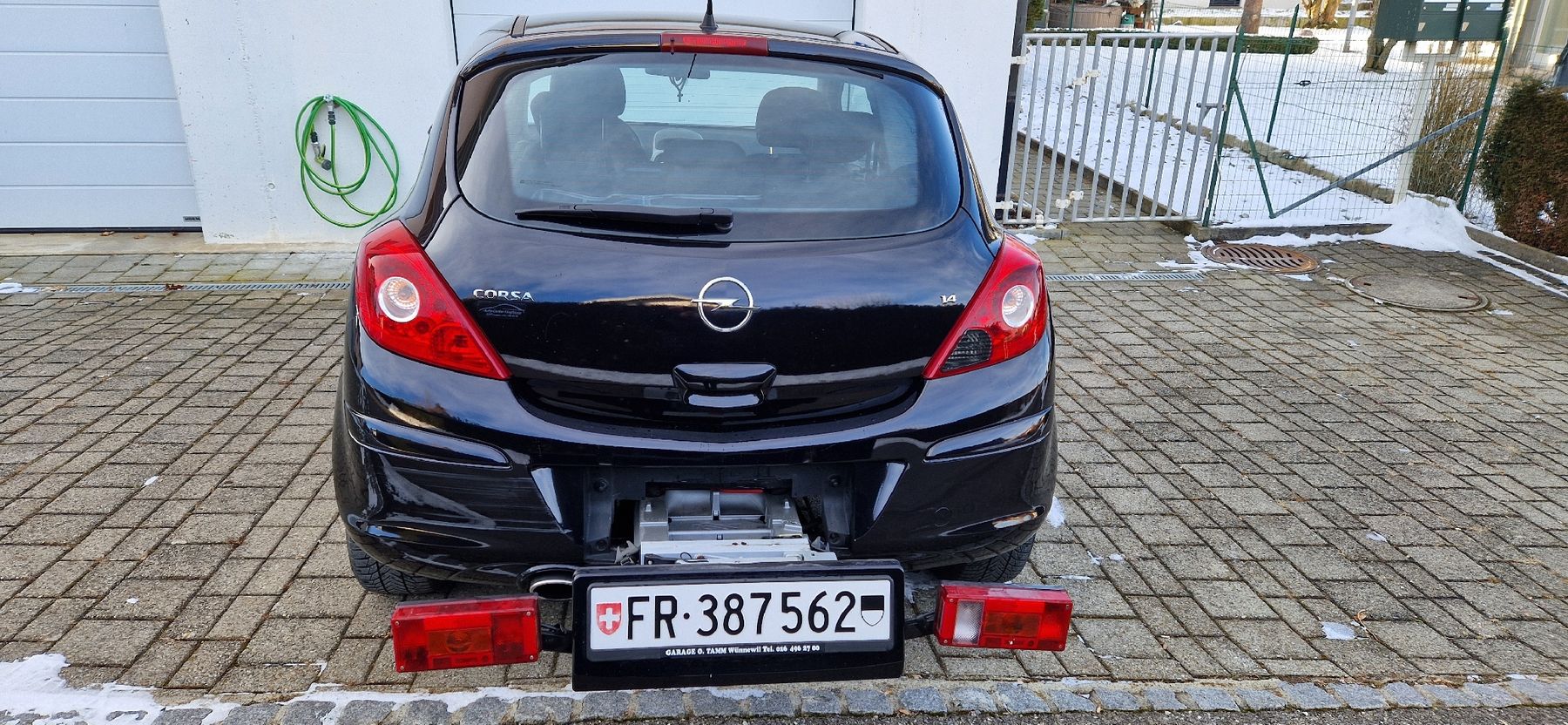 Autos: Opel  corsa D 1.4 – D'occasion à Heitenried par Daytona-675 4
