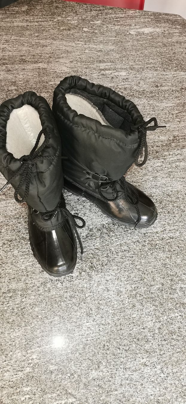 Scarpe da uomo: Acton Canada Stiefel Gr. 3 (35-35.5) – Nuovo (secondo la descrizione) da St. Niklaus VS venduto da Distel60