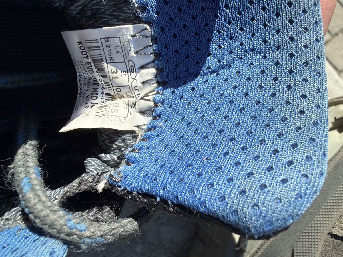 Lowa Scarpe per ragazzi: Wanderschuhe Lowa Grösse 31 gebraucht – Usato da Seuzach venduto da Andrewco 3