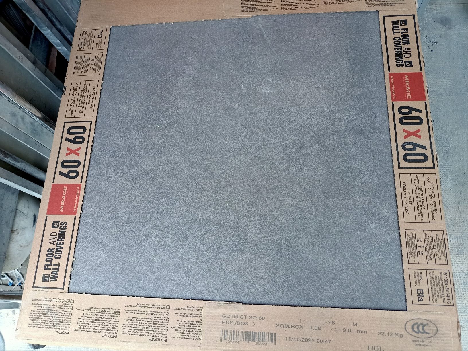 Rivestimenti per pavimenti: Feinsteinzeug Bodenplatten 60x60 Grau – Nuovo (secondo la descrizione) da Flamatt venduto da Marpou 1