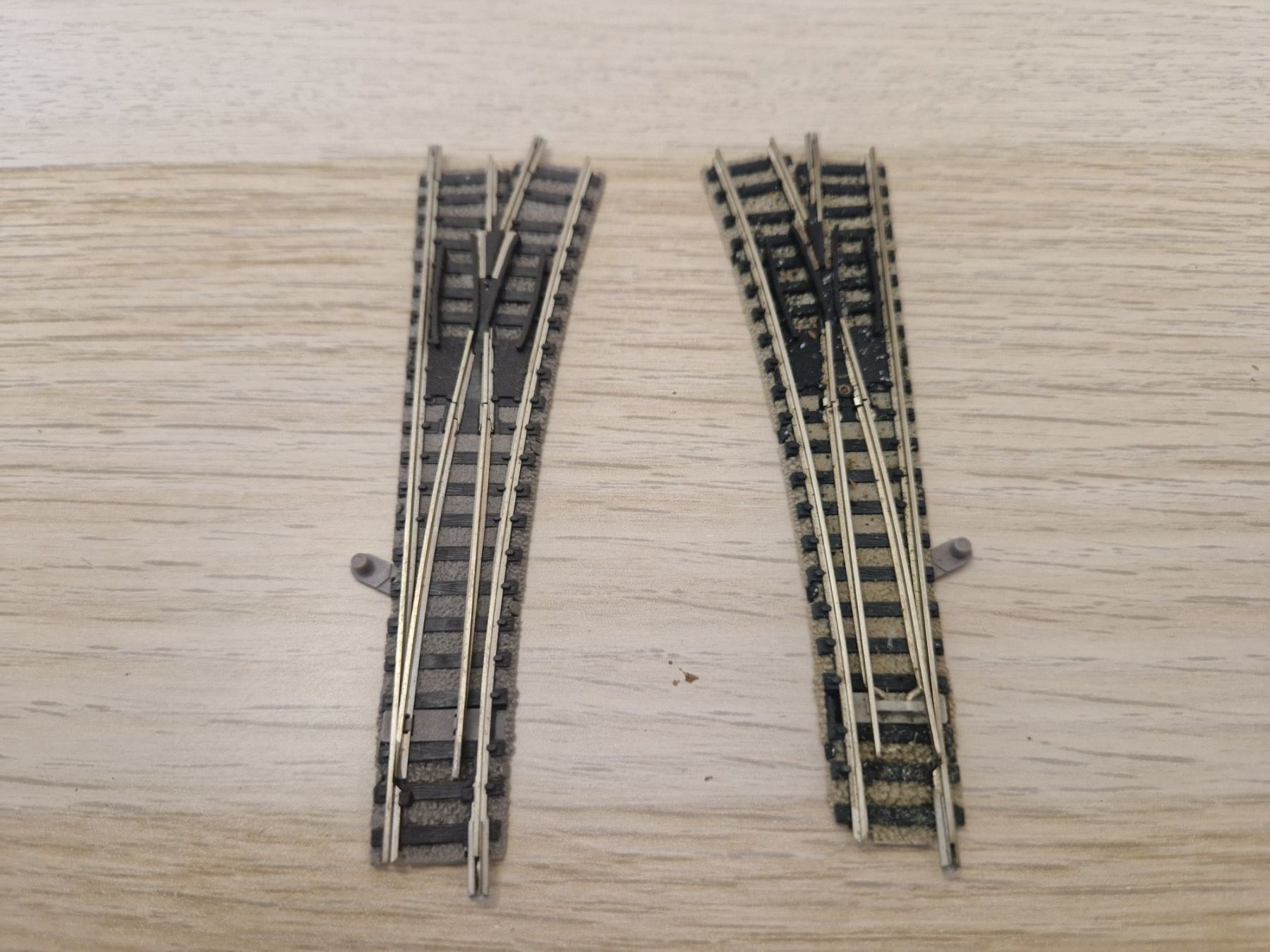 Fleischmann Modellini di ferrovie: Fleischmann N 9178 + 9179 Weichen (F) – Usato da St-Aubin-Sauges venduto da tantome 1