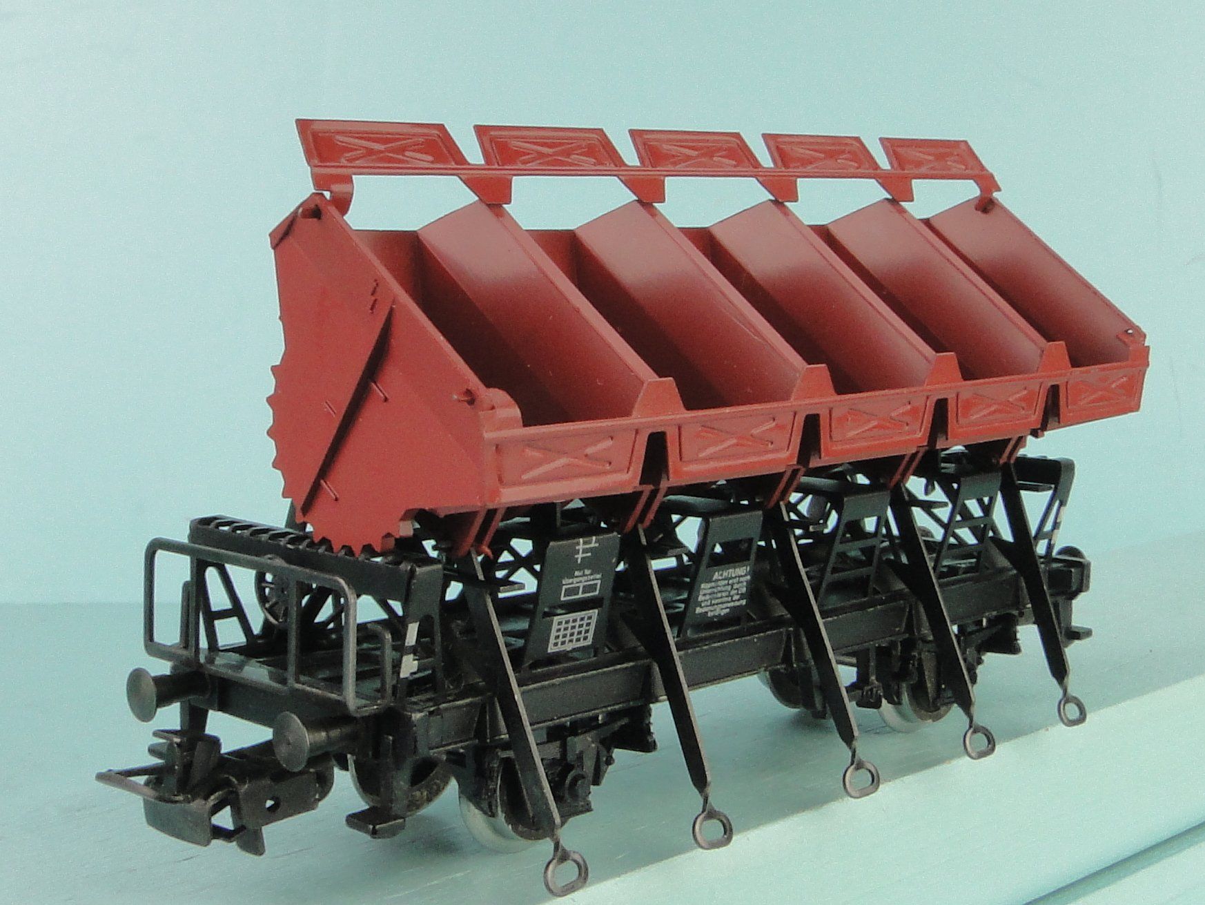 Märklin Modellini di ferrovie: Märklin 4635 Muldenkippwagen, neuwertig – Usato da Bülach venduto da cann11 4