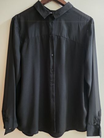 Elegante schöne Damenbluse in Schwarz