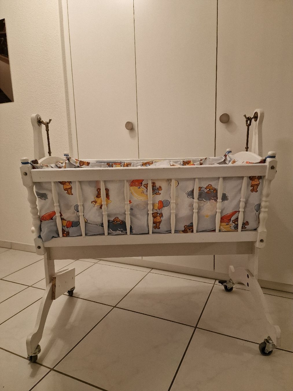 Wiegen & Stubenwagen: Babywiege mit Matratze – Gebraucht aus Beinwil (Freiamt) von LordS.09