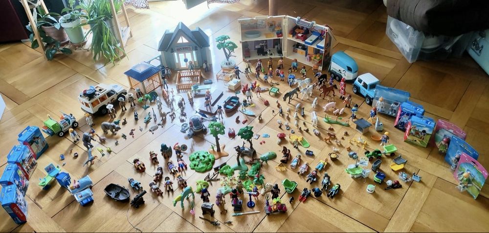 Playmobil Jouets: Grand lot PLAYMOBIL – Neuf (Voir description) à Fribourg par luluciol