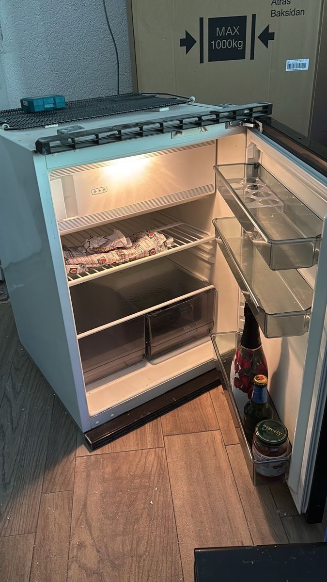 Kühlschrank: Frigo  – Gebraucht aus Zinal von mom_zst5 1
