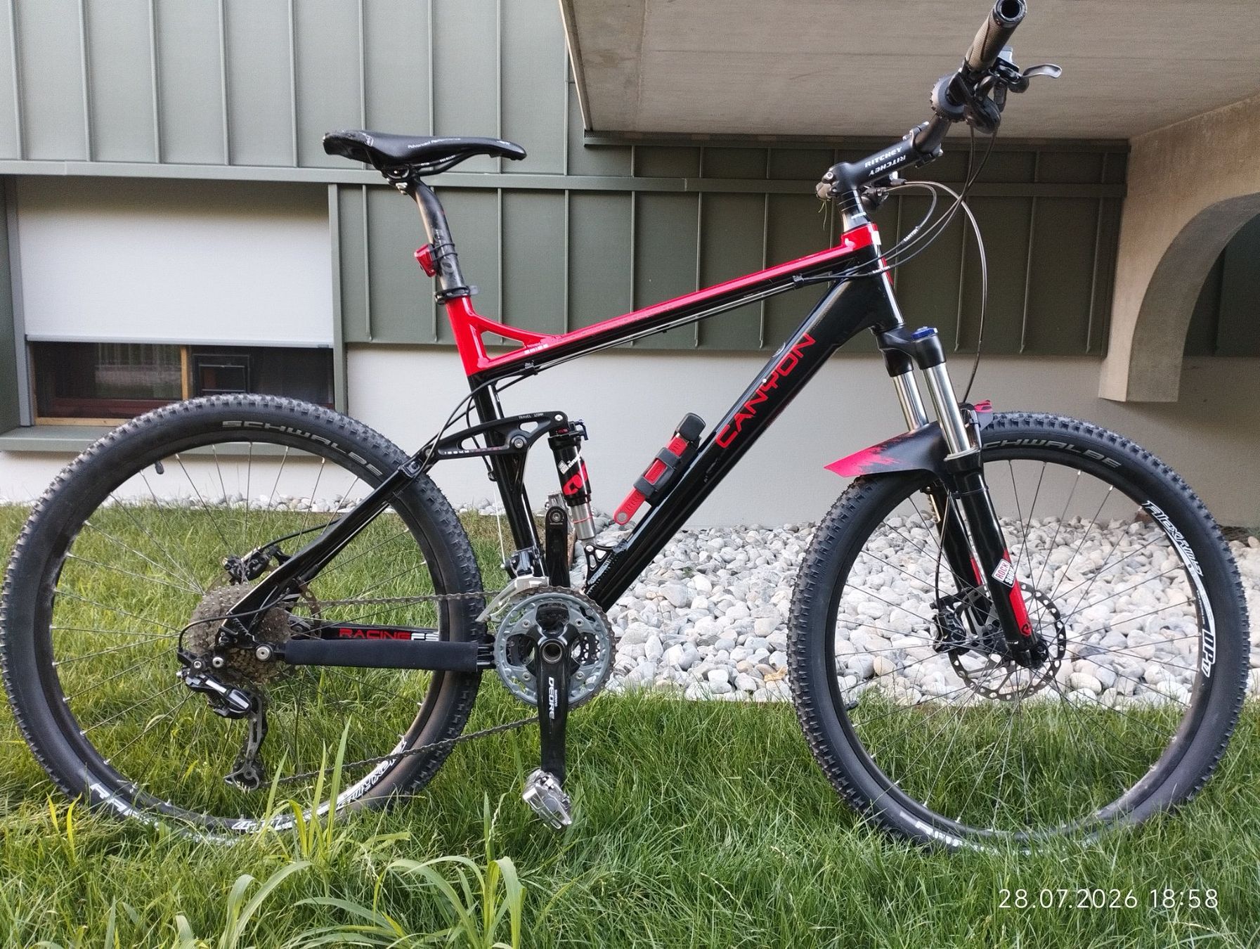 Canyon Vélos: Canyon Fully Mountainbike schwarz/rot – D'occasion à Hedingen par Maurice_Green
