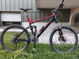 Canyon Fully Mountainbike schwarz/rot