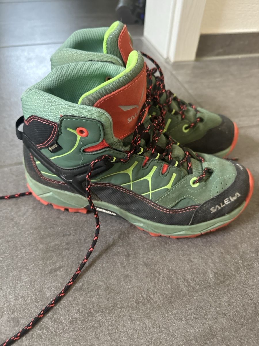 Salewa Schuhe für Jungen: Salewa Wanderstiefel JR Gr 35 – Gebraucht aus Meggen von Gosioonia 1